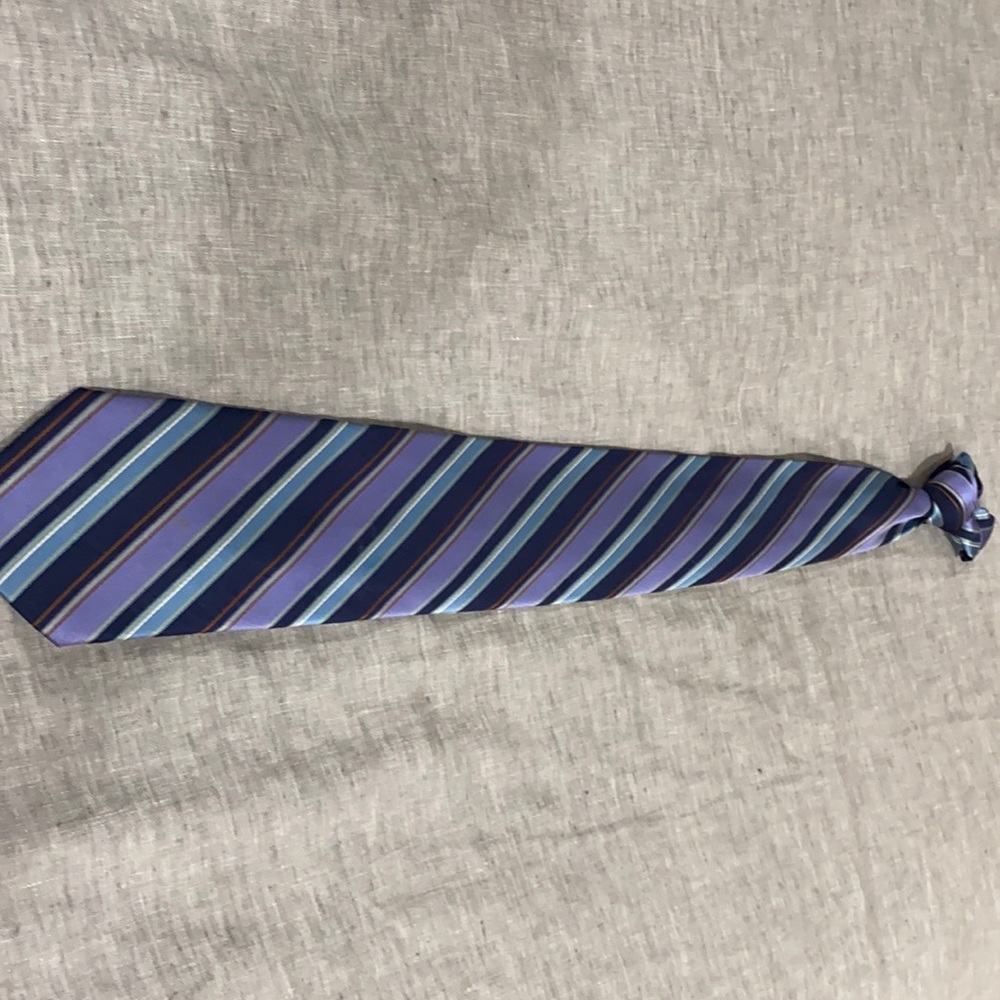 Neck tie